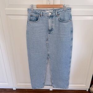 Long denim skirt light wash size M